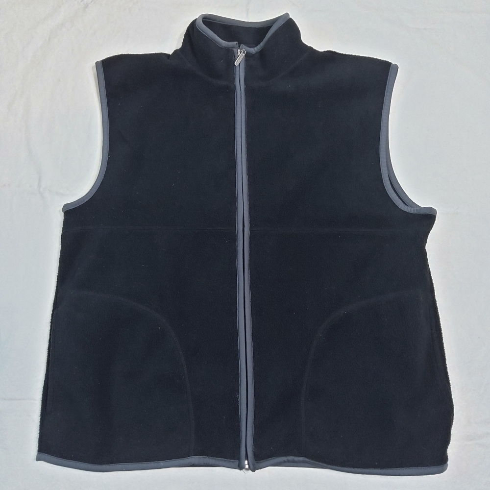 Foot Locker Men's Flecee Vest Size XL  Full Zip Black Sleevless Pockets Vest